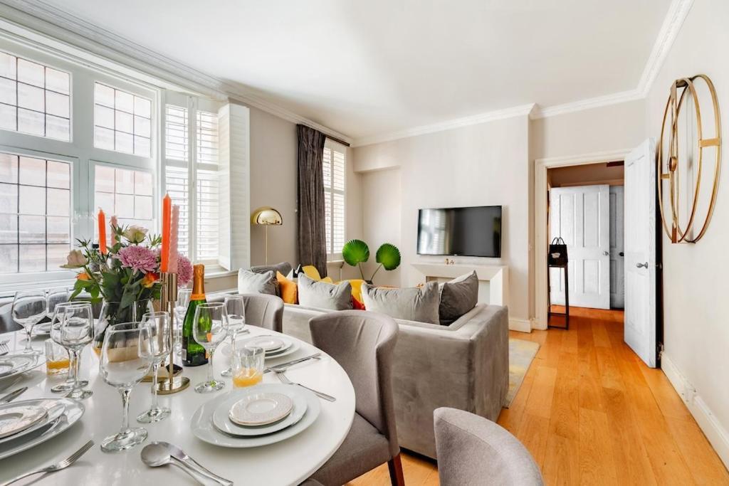 Revamped & Luxxe For Covent Garden Lovers! Adorable City Home For Families & Friends Londres Exterior foto